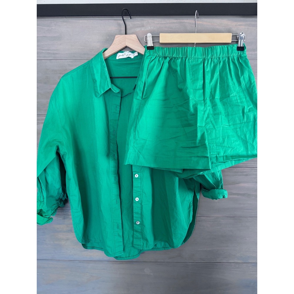 Petal & Pup Callie Set Green Button Down Shirt and Shorts Two Piece Size 4 Flaw - Picture 2 of 6